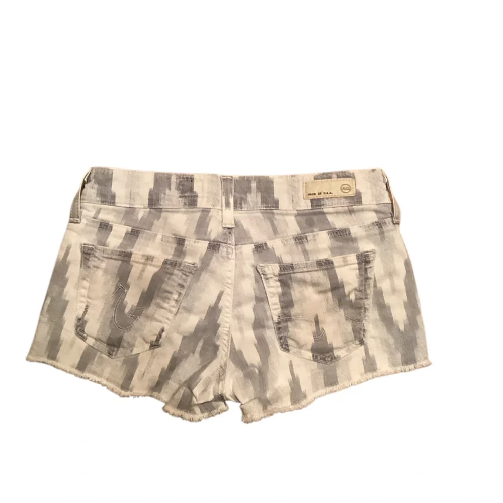 AG Adriano Goldschmied Daisy Duke Tribal Print Short Shorts - Picture 5 of 7
